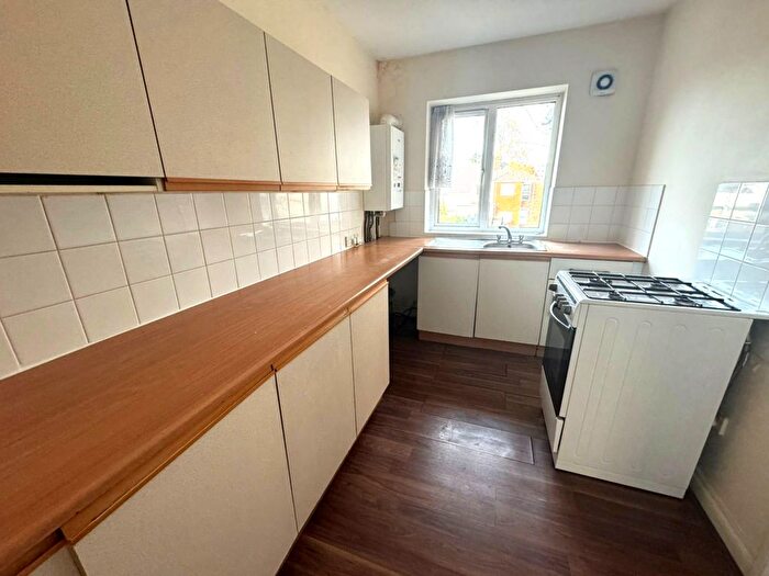 1 Bedroom Flat To Rent In Rayners Gardens, Southampton, SO16