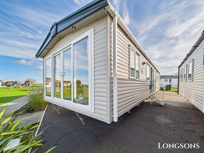 2 Bedroom Park Home For Sale In St. Johns Road, Whitstable, CT5