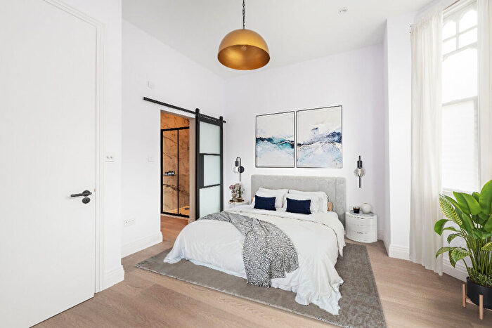 2 Bedroom Flat For Sale In Harlesden Gardens, London, NW10