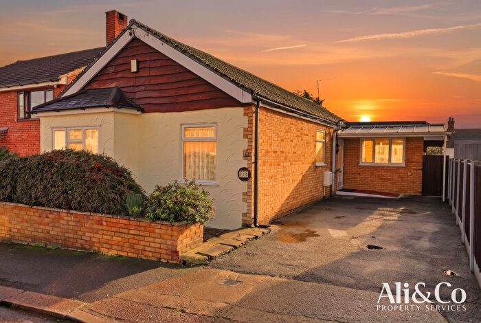 4 Bedroom Bungalow For Sale In Rosedale Road, Grays, RM17