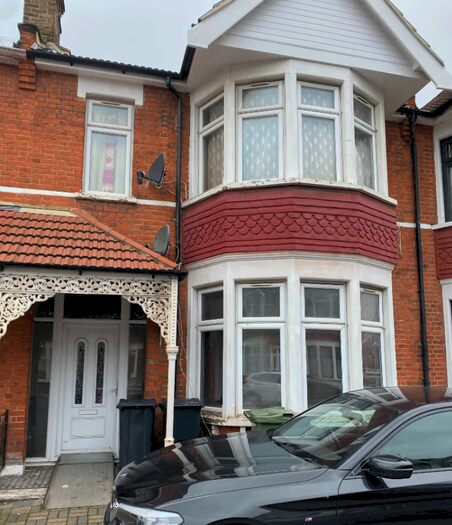 1 Bedroom Flat To Rent In Lynford Gardens, Ilford, London, IG3