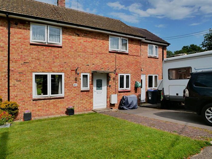 4 Bedroom Semi-Detached House For Sale In Whittle Avenue, Calne, SN11