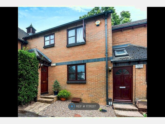 2 Bedroom Flat To Rent In Green Ridges, Oxford, OX3