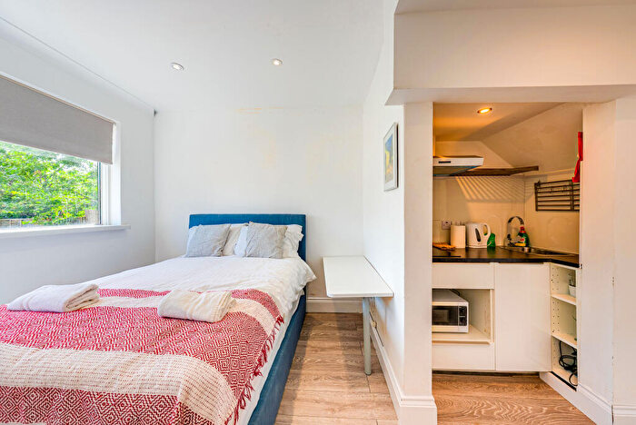 Studio To Rent In Forty Lane, Wembley, Greater London (Studio Iii), HA9