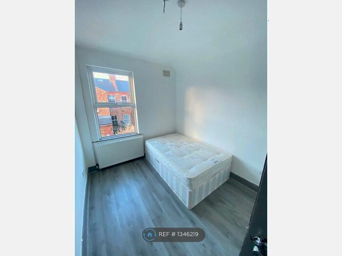 5 Bedroom Semi-Detached House To Rent In Evering Road, London, N16