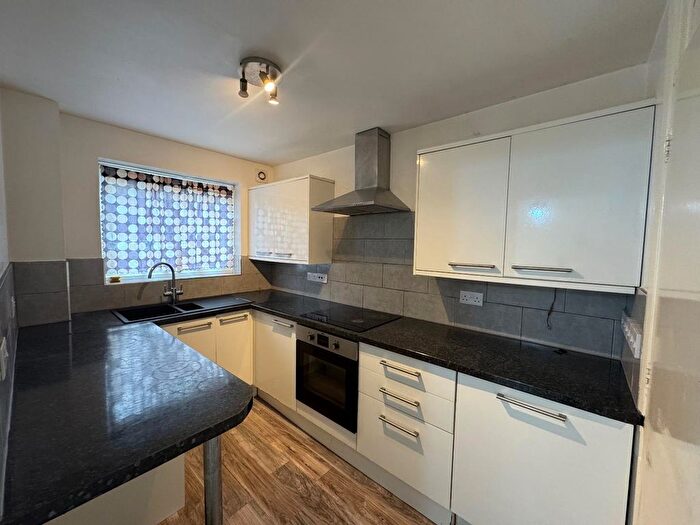 1 Bedroom Flat To Rent In Bollo Bridge Road, Acton, W3