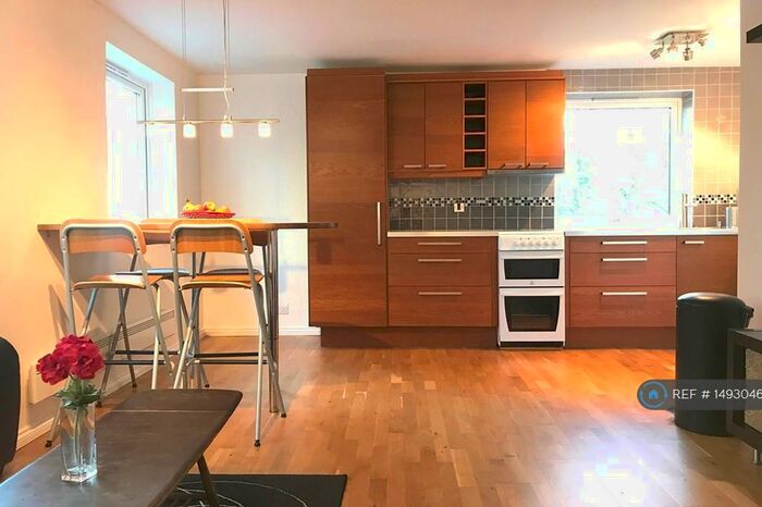 2 Bedroom Flat To Rent In Southfield Park, Oxford, OX4