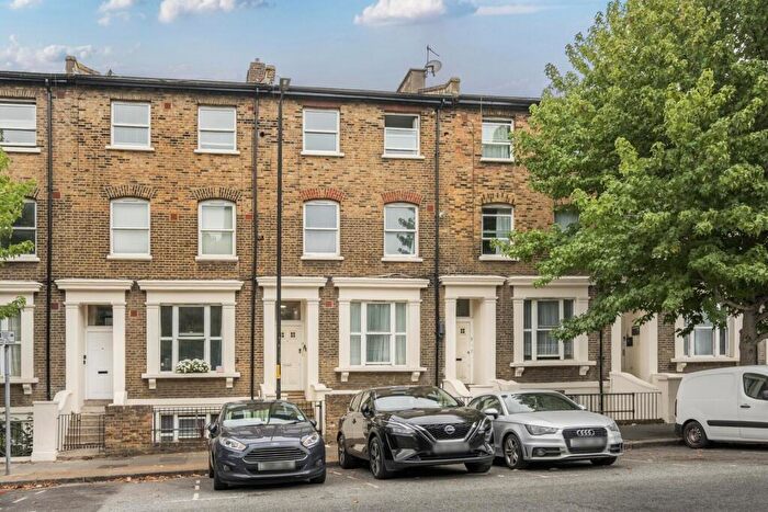 1 Bedroom Apartment For Sale In Camberwell Station Road, Camberwell, London, SE5