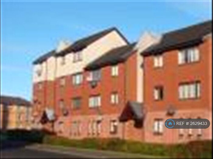 2 Bedroom Flat To Rent In Longdales Place, Falkirk, FK2