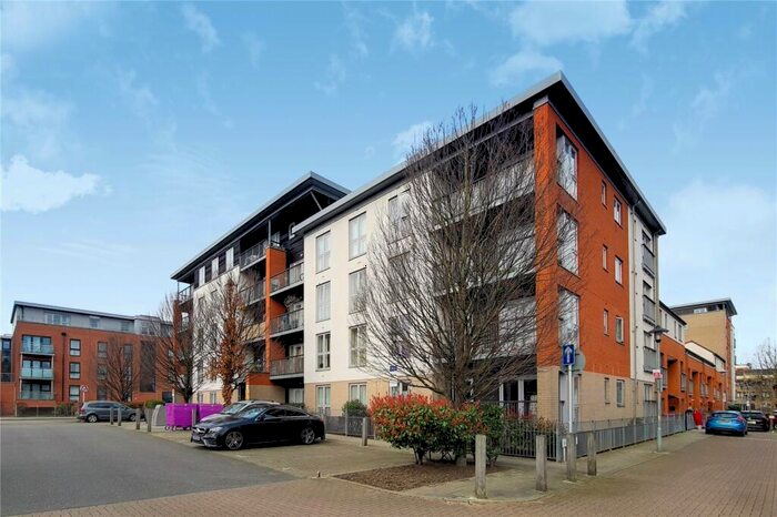 2 Bedroom Flat To Rent In Garway Court, Matilda Gardens, London, E3