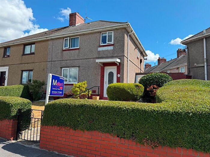 3 Bedroom Semi-Detached House For Sale In Martin Road, Llanelli, SA15