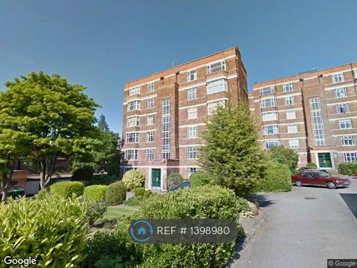 2 Bedroom Flat To Rent In Barrington Court, London, N10