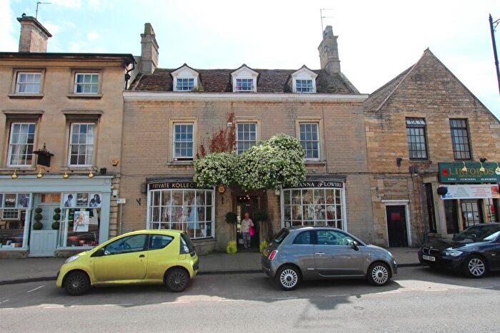 2 Bedroom Flat To Rent In Market Place, Market Deeping, PE6