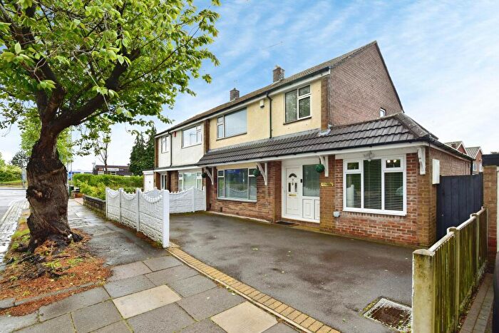 4 Bedroom Semi-Detached House For Sale In Riverside Road, Trent Vale, Stoke-on-trent, ST4