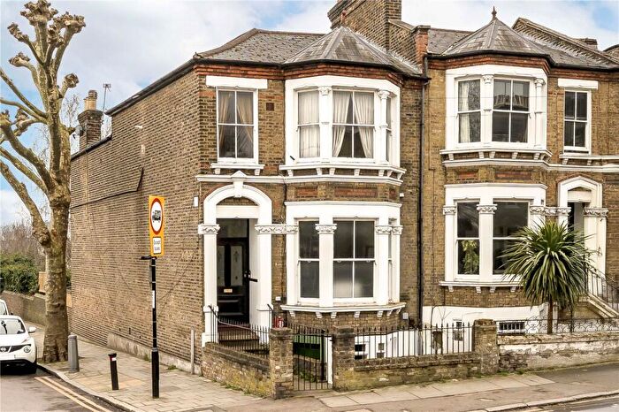 3 Bedroom Apartment To Rent In Drakefell Road, Brockley, SE14