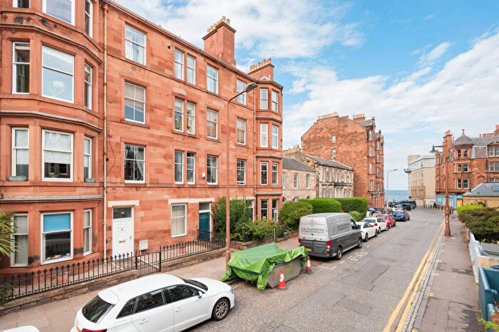 2 Bedroom Flat For Sale In / Bath Street, Portobello, Edinburgh, EH15