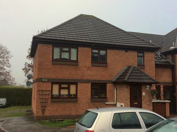 2 Bedroom Flat To Rent In Mason Court, Hinckley, LE10
