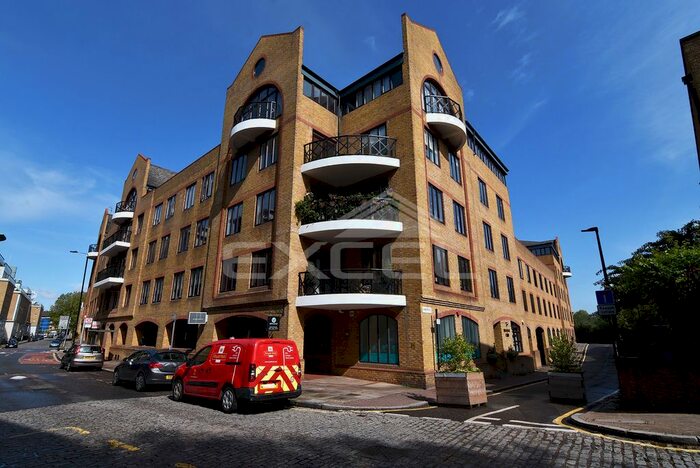 1 Bedroom Flat To Rent In Hermitage Court, Knighten Street, Wapping, E1W