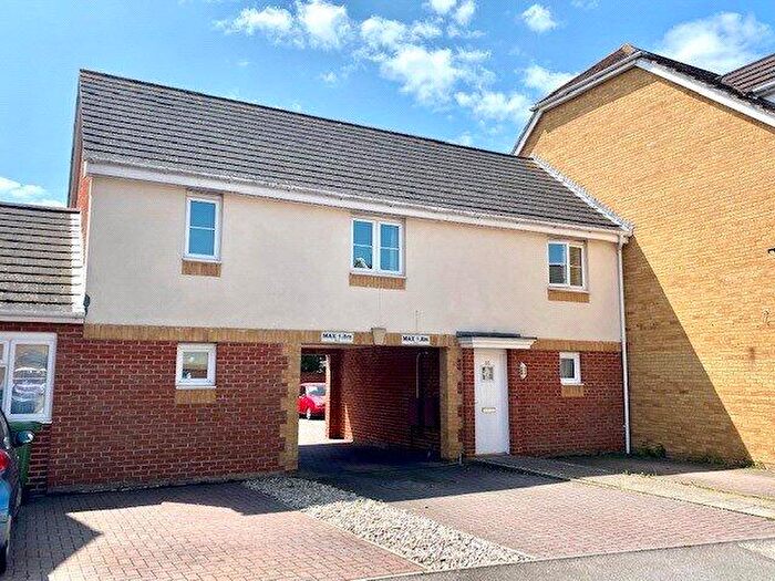 2 Bedroom Flat To Rent In Sartoris Close, Warsash, Southampton, SO31