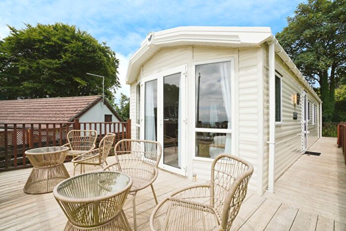 2 Bedroom Property For Sale In Camelford, Cornwall, PL32