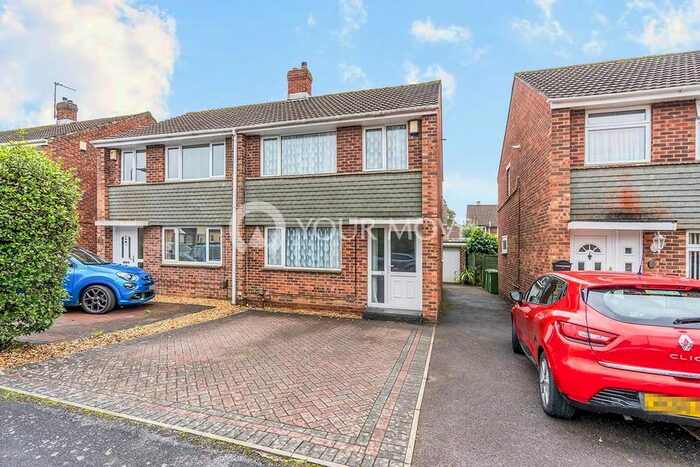3 Bedroom Semi-Detached House To Rent In Tenterton Avenue, Southampton, SO19