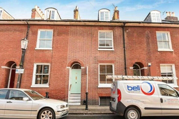 6 Bedroom Terraced House To Rent In King Street, Southsea, Hampshire, PO5