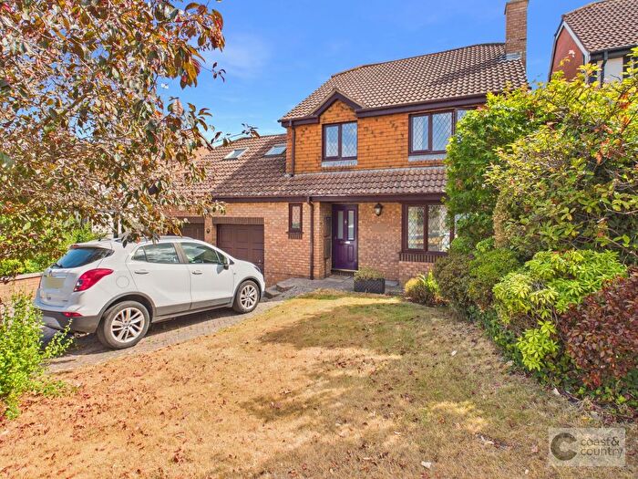 4 Bedroom Detached House For Sale In Lower Fern Road, Newton Abbot, TQ12
