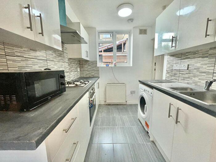 2 Bedroom Maisonette To Rent In Everton Drive, London, Greater London, HA7