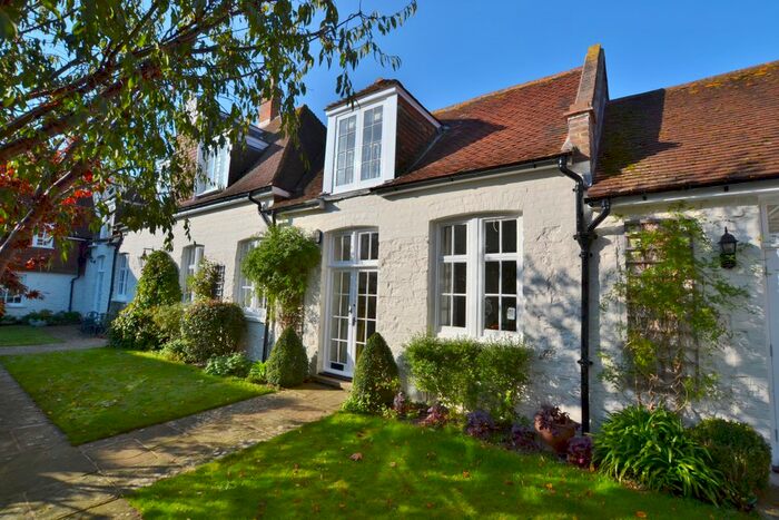 2 Bedroom Mews For Sale In Biddulph Mews, Duncton, Petworth, GU28