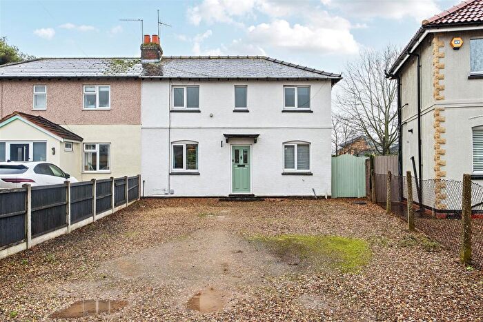 3 Bedroom Semi Detached House For Sale In Marlpool Place, Kidderminster, DY11