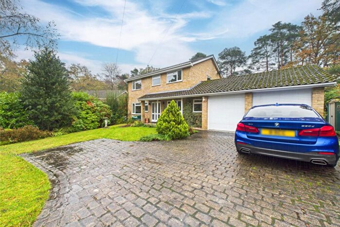4 Bedroom Detached House To Rent In Robin Lane, Sandhurst, Berkshire, GU47