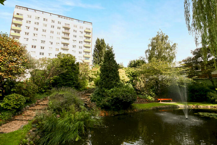 2 Bedroom Apartment To Rent In Eaton Drive, Kingston Upon Thames, KT2