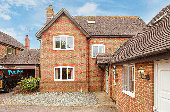 5 Bedroom Detached House For Sale In Sovereign Close, Granborough, Buckingham, MK18