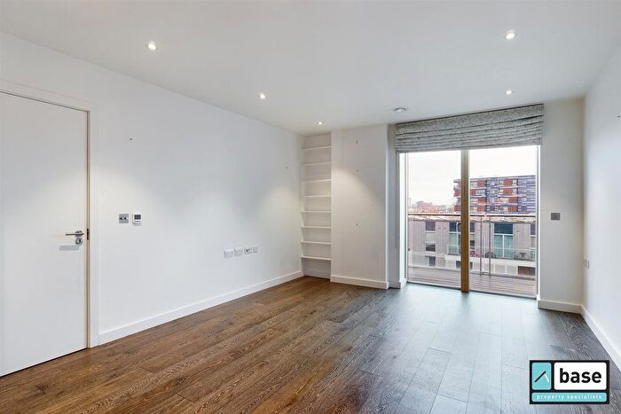 2 Bedroom Flat To Rent In Alderside Apartments, Salusbury Road, London, NW6