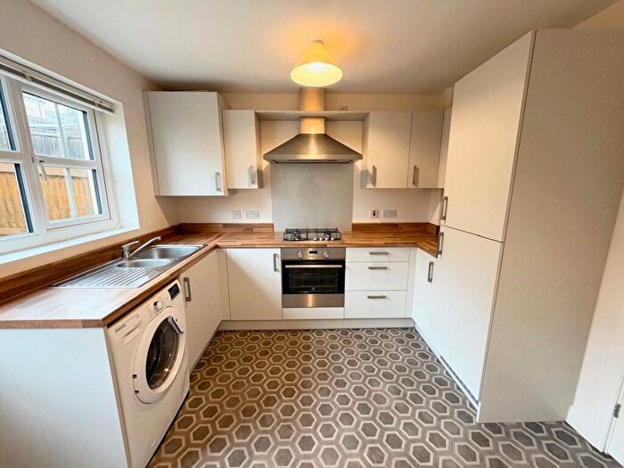 2 Bedroom Mews To Rent In Tricketts Drive, Grange-over-sands, LA11