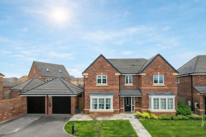 4 Bedroom Detached House For Sale In Tree Top Close, Stanley, Wakefield, WF3