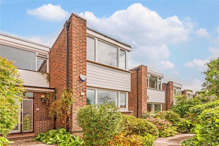 3 Bedroom Semi-Detached House To Rent In Lindfield Gardens, Hampstead, NW3