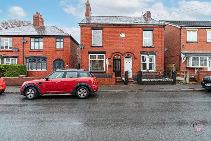 2 Bedroom Semi-Detached House For Sale In School Road, Winsford, CW7