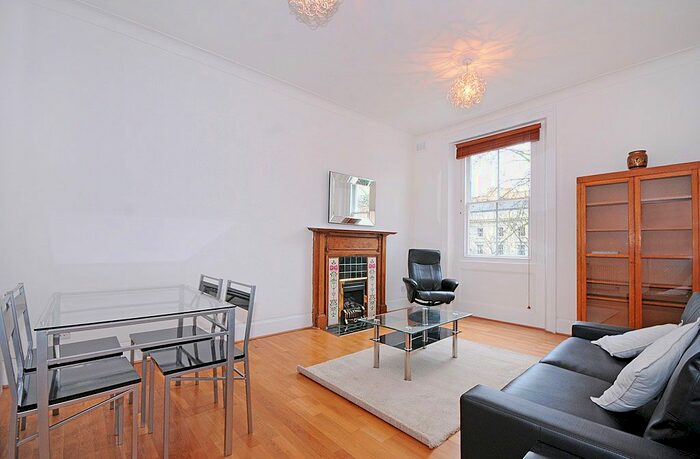 2 Bedroom Flat To Rent In Porchester Square, Bayswater, W2