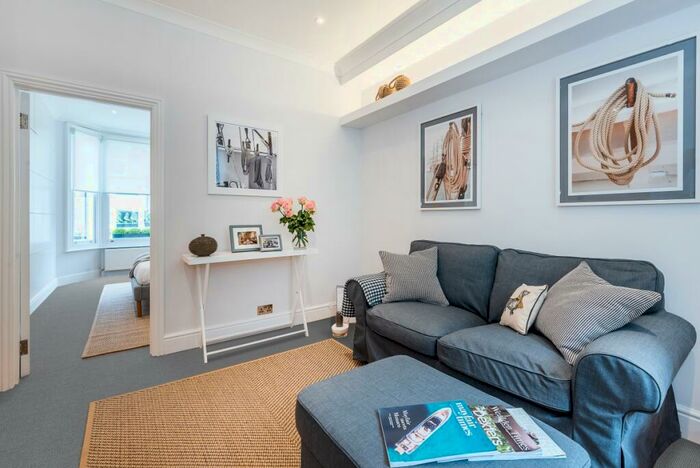 1 Bedroom Flat To Rent In Burnaby Street Chelsea, SW10
