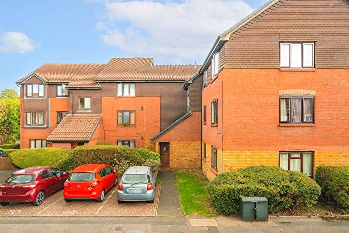 2 Bedroom Flat To Rent In Shelley Way, Colliers Wood, SW19