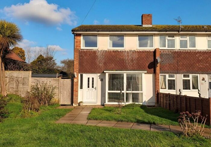 3 Bedroom Terraced House For Sale In Elm Tree Close, Selsey, Chichester, West Sussex, PO20