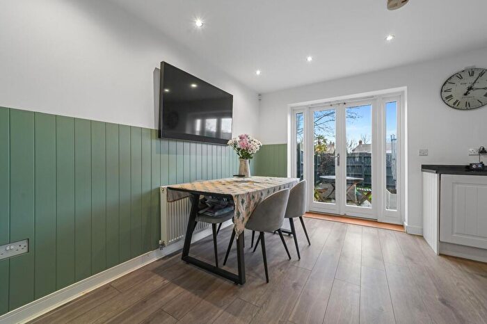 4 Bedroom End Of Terrace House For Sale In Marlborough Road, Chelmsford, CM2