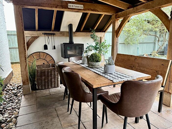 3 Bedroom Cottage For Sale In Brandon Road, Watton, IP25