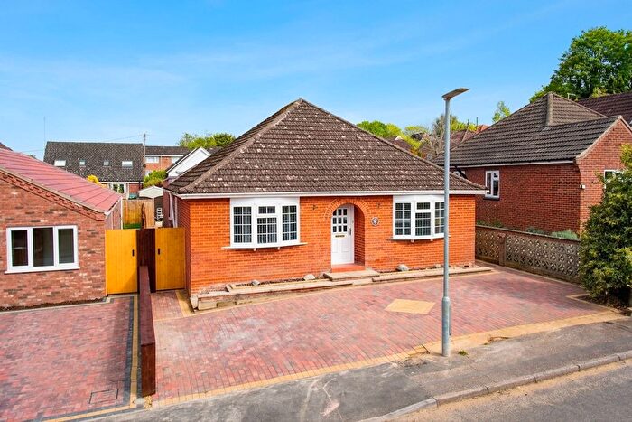 4 Bedroom Detached Bungalow For Sale In West Road, Norwich, NR5