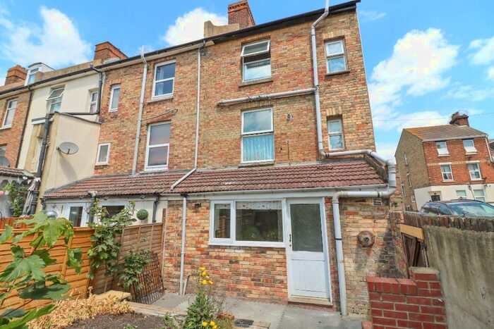1 Bedroom Flat To Rent In Canterbury Road, Folkestone, CT19