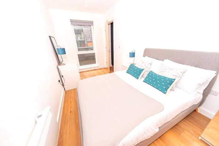 3 Bedroom Flat For Sale In Advent Way, Ancoats, M4