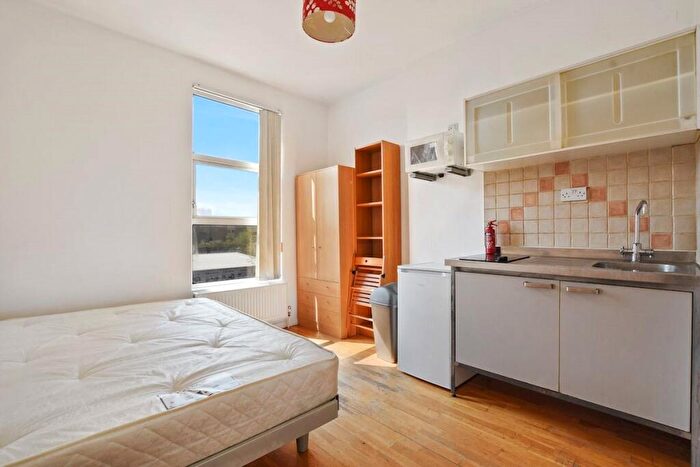 Apartment To Rent In Chalk Farm Road, London, NW1