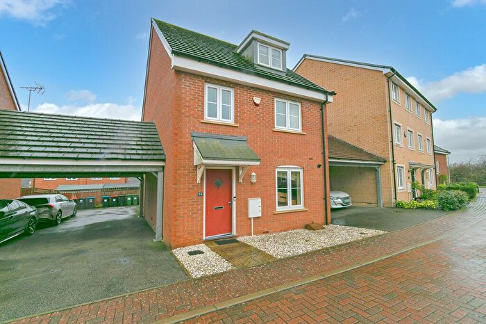 4 Bedroom Detached House For Sale In Sumatra Crescent, Bletchley, MK3