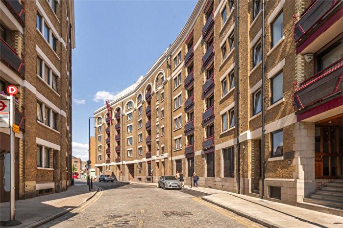 Flat To Rent In Wapping High Street, Wapping, E1W